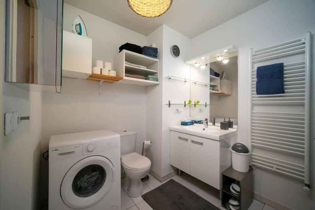 Fully Equipped Apartment With Terrace Sleeps 4 Marseille Exterior photo
