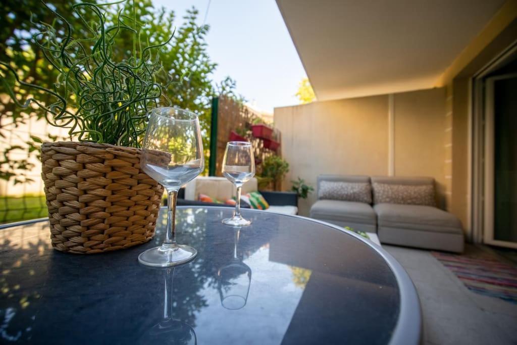 Fully Equipped Apartment With Terrace Sleeps 4 Marseille Exterior photo